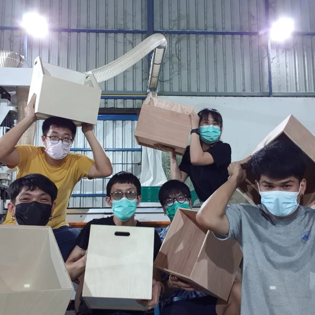 ผลิตเฟอร์นิเจอร์ ด้วย CNC