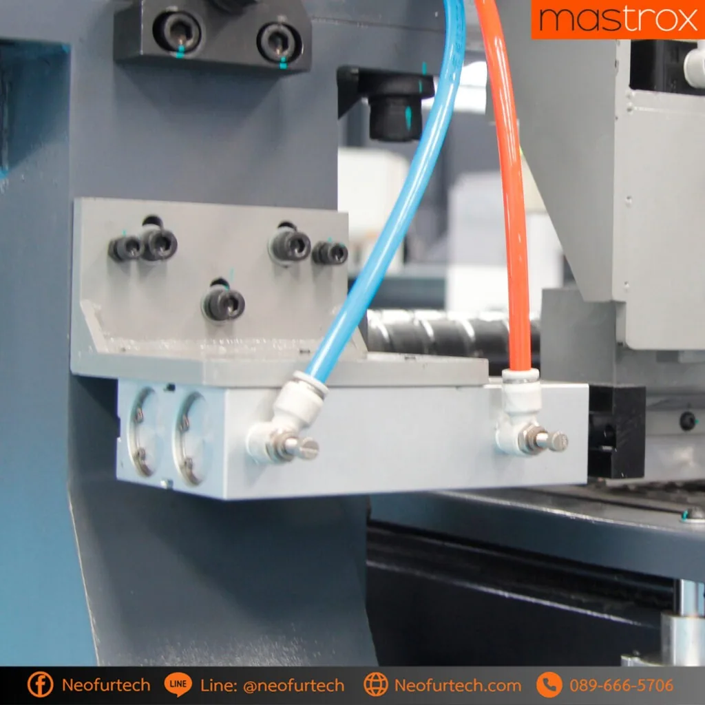 เครื่องตัดเจาะเซาะร่องอัตโนมัติ - เครื่องจักรงานไม้ mastrox Rakette 4500nt